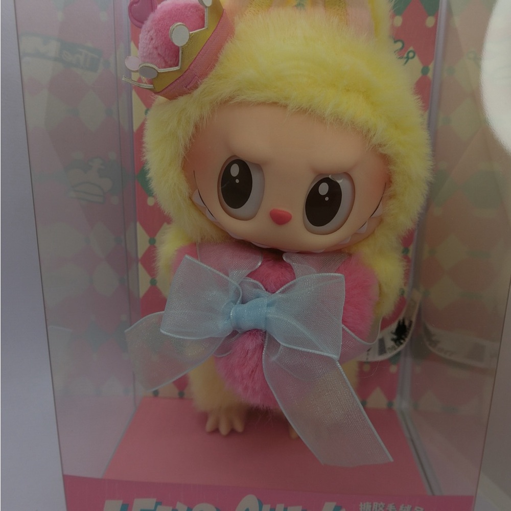 Queen labubu Charming Yellow and Pink Plush Pet Toy